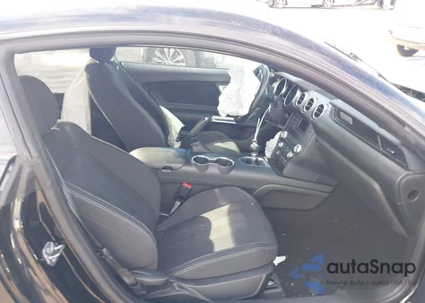 2019 Ford Mustang Ecoboost z USA, uszkodzony, nr VIN 1FA6P8TH1K5147204